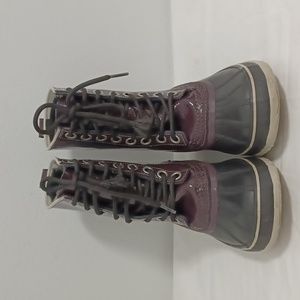Sorel women's waterproof boots patent mid-calf lace-up black-purple size 5